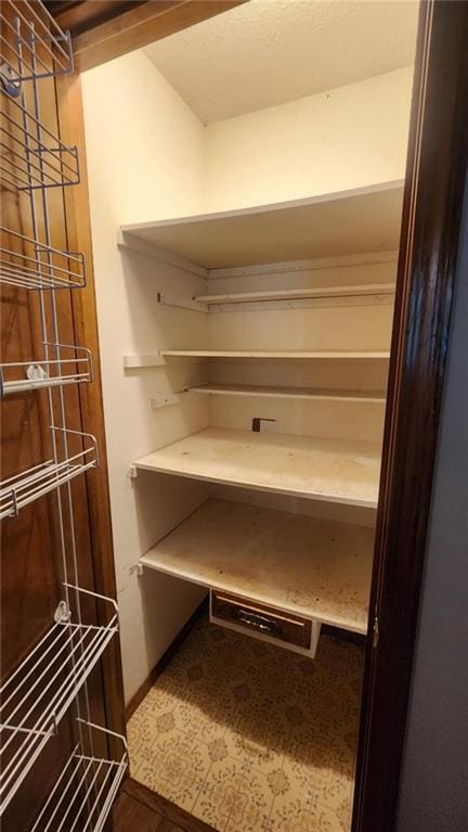 2704 S Taylor St, Pittsburg, KS 66762 - view of pantry