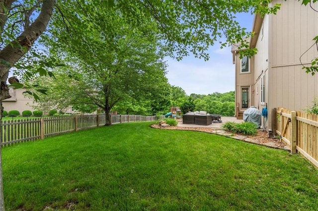 2704 SW Gray Ln, Lees Summit, MO 64081 - view of yard featuring an outdoor hangout area and a patio