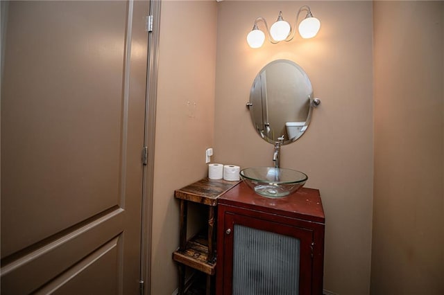 2500 Gabrianna Ct, Columbia, MO 65203 - interior details with vanity