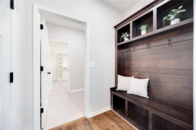 mudroom featuring baseboards