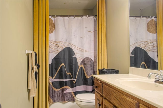 5912 NE Hidden Valley Dr, Lees Summit, MO 64064 - bathroom with vanity, toilet, and curtained shower