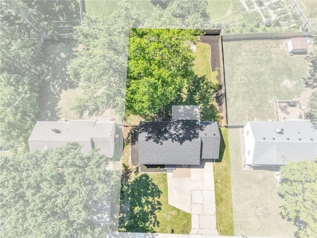 4709 W 75th St, Prairie Village, KS 66208 - photo 34