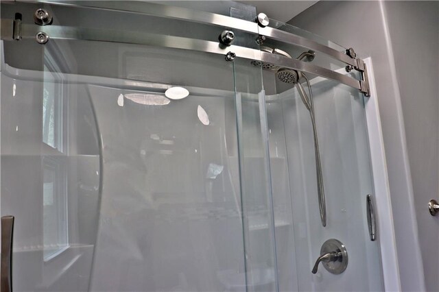 3417 Jackson Ave, Kansas City, MO 64128 - details featuring a stall shower