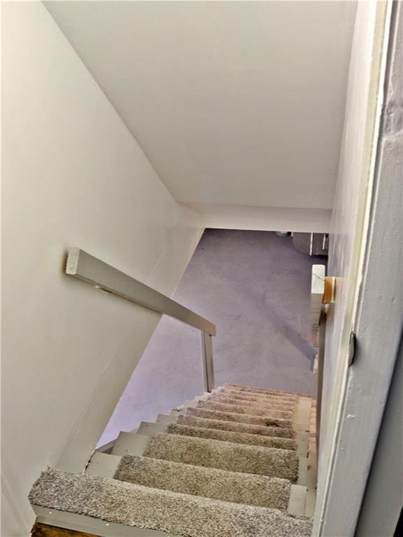 3417 Jackson Ave, Kansas City, MO 64128 - view of stairs