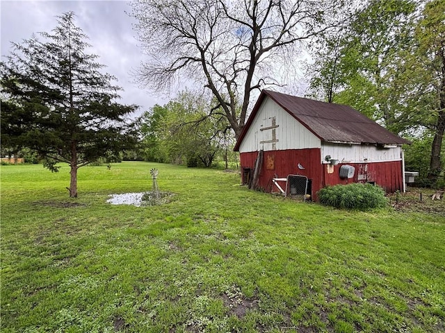 109 S State Route F, Garden City, MO 64747 - view of yard featuring a barn and an outbuilding