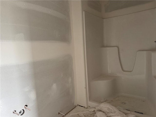 13610 NE 114th Pl, Kearney, MO 64060 - full bathroom featuring a shower