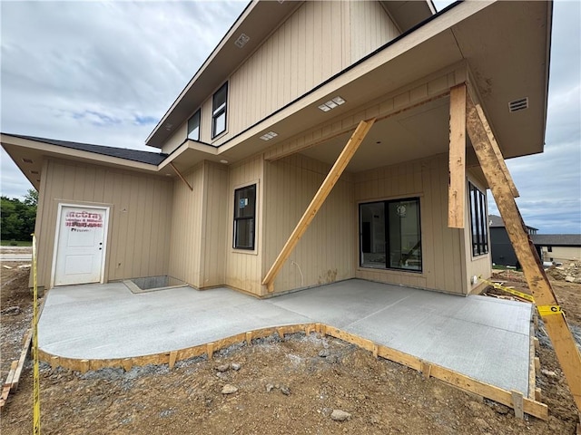 13610 NE 114th Pl, Kearney, MO 64060 - back of property with a patio area