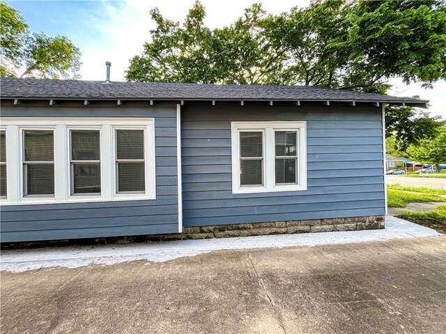 917 W Main St, Independence, KS 67301 - view of home's exterior