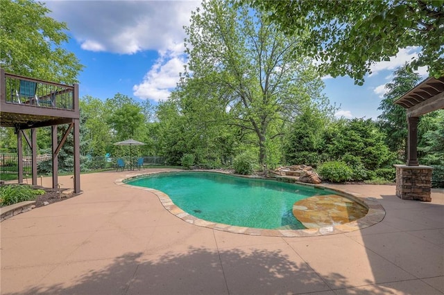 5701 W 148th Pl, Overland Park, KS 66223 - outdoor pool featuring a patio area