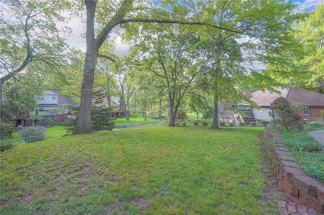3913 Stonewall Ave, Independence, MO 64055 - view of yard with fence