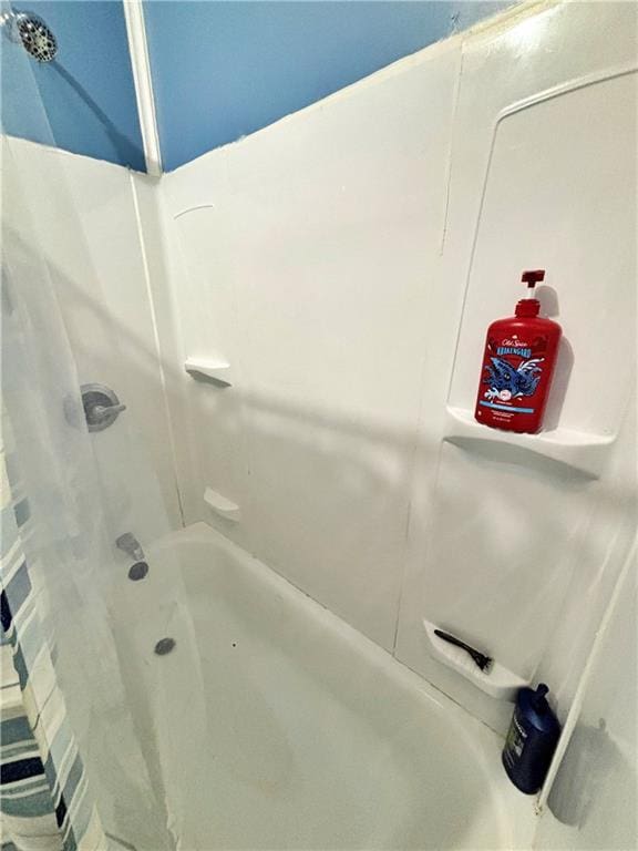 full bath with shower / washtub combination