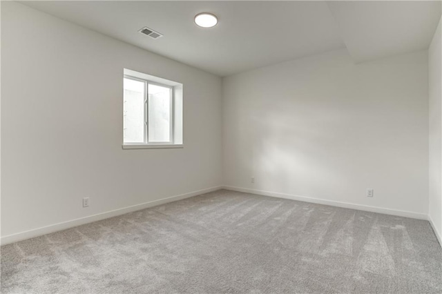 16502 S Stagecoach St, Olathe, KS 66062 - carpeted empty room with baseboards