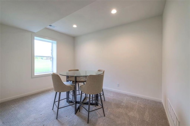 16567 S Stagecoach St, Olathe, KS 66062 - carpeted dining space featuring baseboards and recessed lighting
