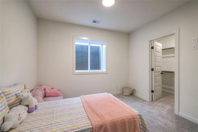 16567 S Stagecoach St, Olathe, KS 66062 - bedroom featuring carpet, baseboards, and a spacious closet