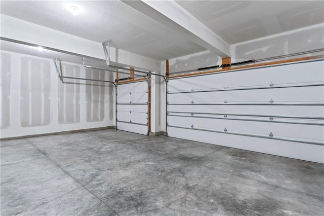 7015 Forest Lks, Parkville, MO 64152 - view of garage