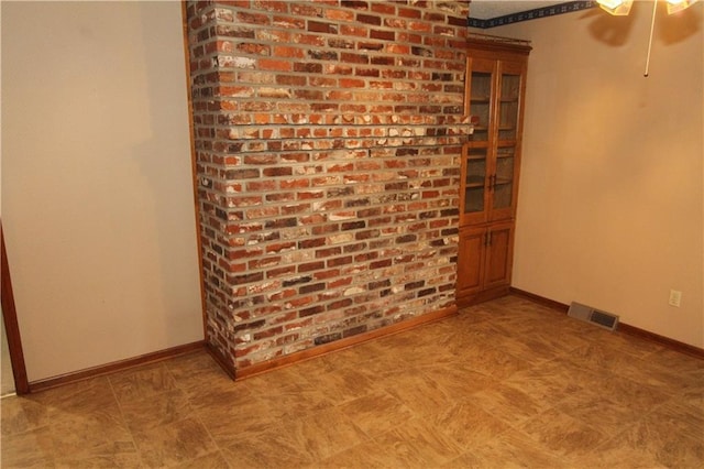 6726 Mill Creek Rd, Shawnee, KS 66217 - empty room featuring ceiling fan and baseboards