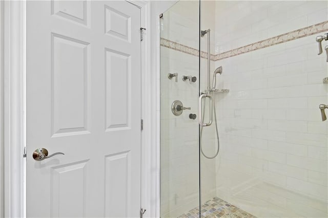 14575 Granada Cir, Leawood, KS 66224 - full bathroom featuring a stall shower