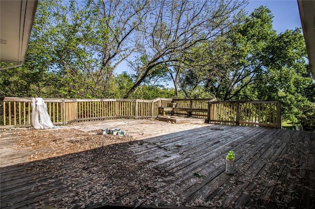 4904 Grandview Rd, Kansas City, MO 64137 - view of deck