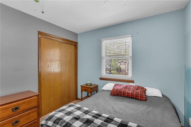 bedroom with a closet
