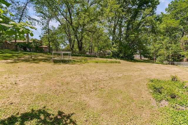 6138 Hadley St, Merriam, KS 66202 - view of yard