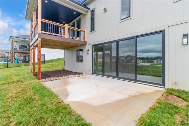 2608 NE Amanda Ln, Blue Springs, MO 64029 - back of property featuring a patio