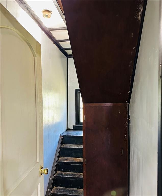 8480 NW High St Unit B, Amsterdam, MO 64723 - view of staircase