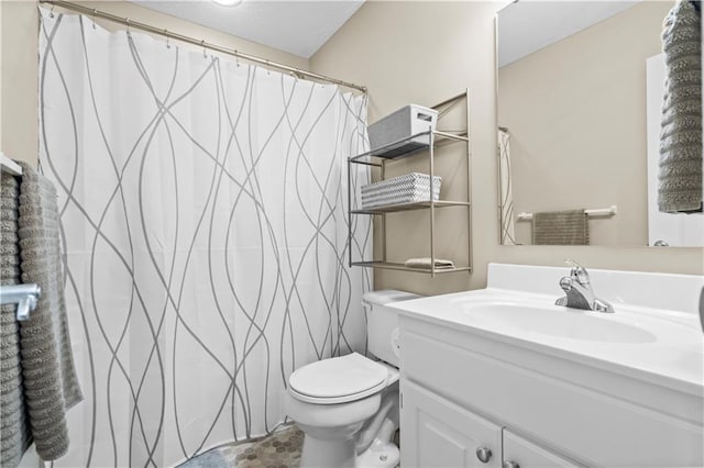 18461 W 157th St, Olathe, KS 66062 - full bathroom with vanity and curtained shower