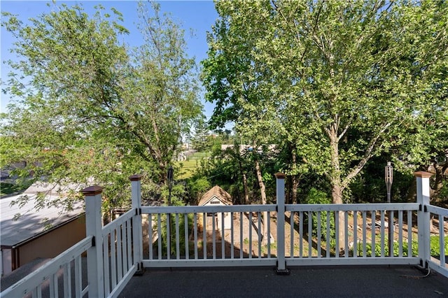 2803 Harrison St, Kansas City, MO 64109 - view of balcony