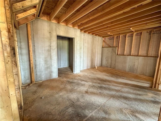 10026 Aurora St, Lenexa, KS 66220 - view of below grade area