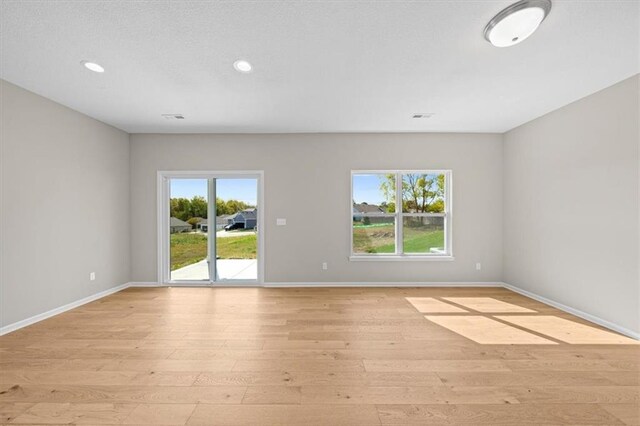 12209 N Rhode Ct, Kansas City, MO 64163 - photo 14
