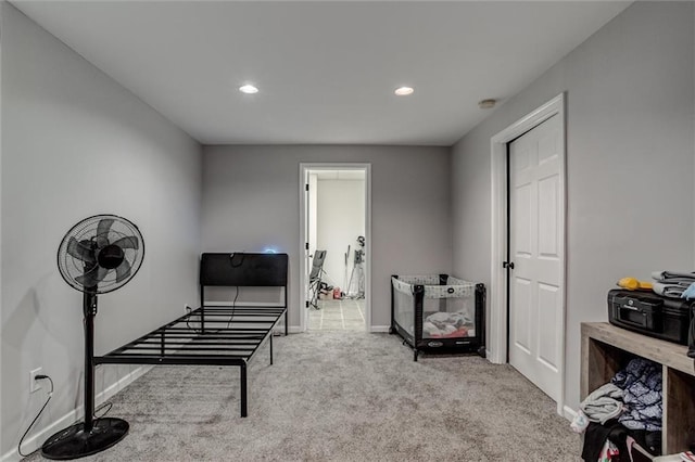6700 N Charlston Dr, Kansas City, MO 64119 - sitting room featuring carpet, baseboards, and recessed lighting