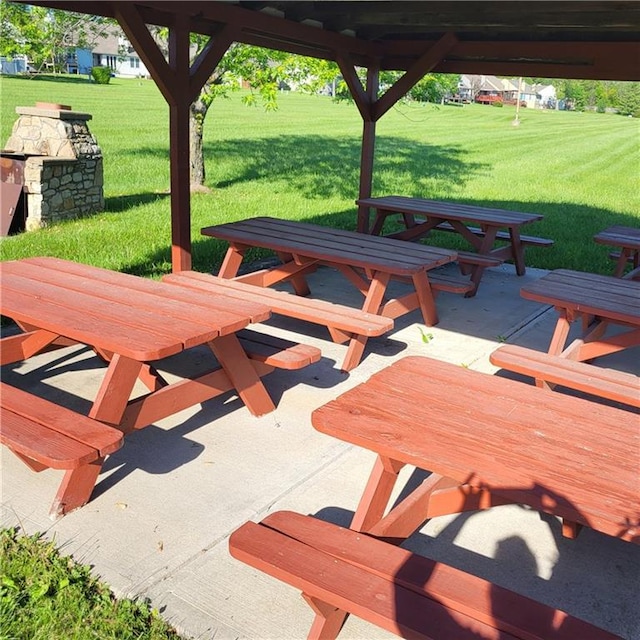 16611 E 53rd St, Independence, MO 64055 - view of patio / terrace