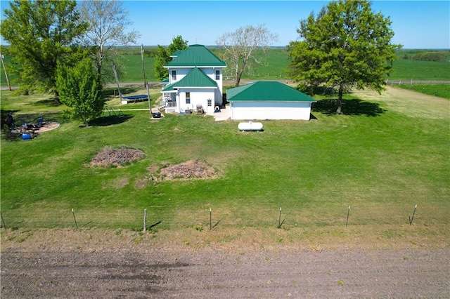 birds eye view of property featuring a rural view