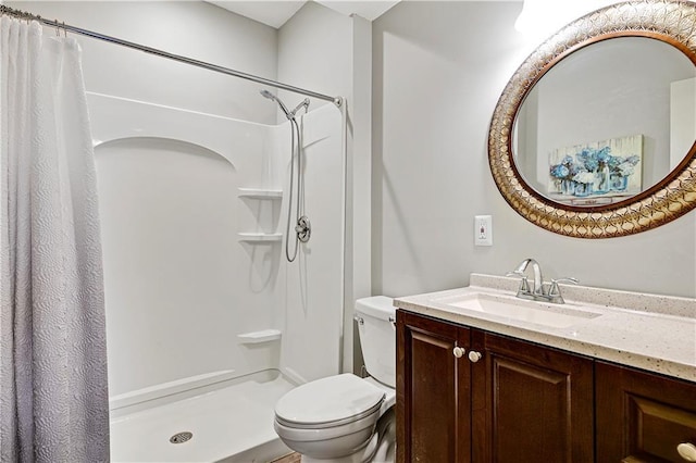 8904 NE 94th Pl, Kansas City, MO 64157 - bathroom featuring toilet, a shower with curtain, and vanity