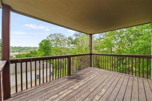 425 Thornton St, Leavenworth, KS 66048 - view of wooden terrace