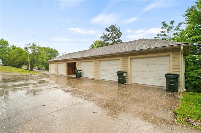 425 Thornton St, Leavenworth, KS 66048 - view of detached garage