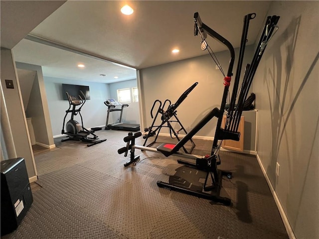 1530 Horseshoe Dr, Raymore, MO 64083 - workout area featuring baseboards and recessed lighting