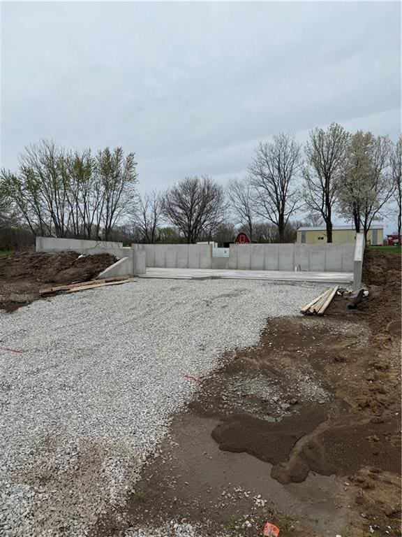 12404 Morgan St, Excelsior Springs, MO 64024 - view of dirt / gravel road