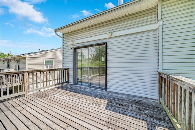 6132 N Eugene Field Rd, Kansas City, MO 64119 - view of wooden terrace