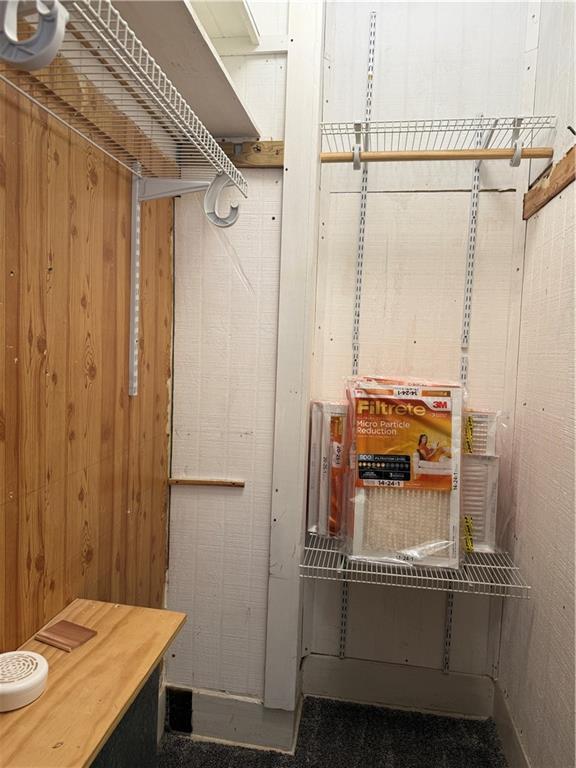 112 N Burns St N, Independence, KS 67301 - view of spacious closet
