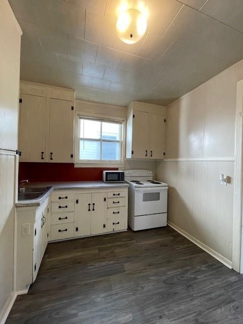 421 N 21st St, Saint Joseph, MO 64501 - photo 13