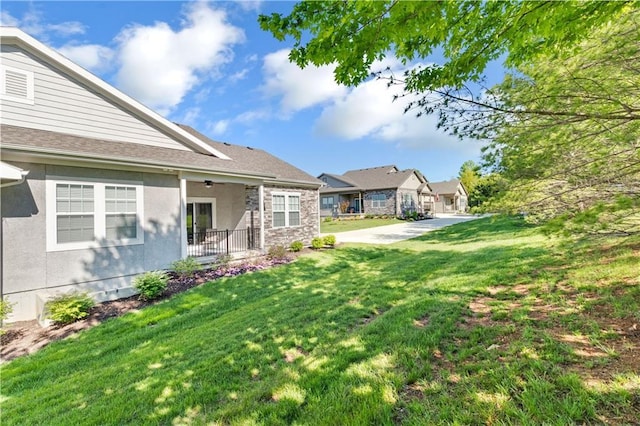 11961 S Tallgrass Dr Unit 403, Olathe, KS 66061 - view of green lawn
