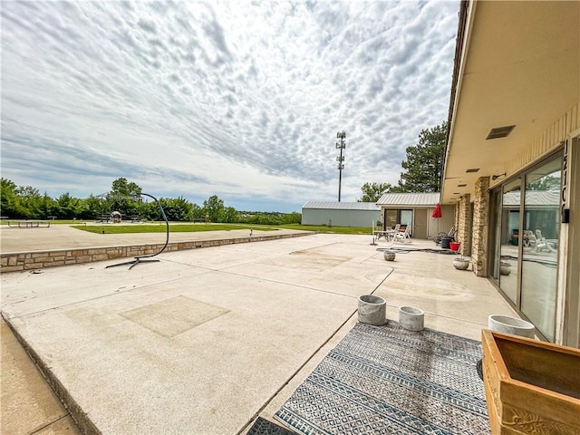 12100 Hedge Lane Ter, Olathe, KS 66061 - view of patio