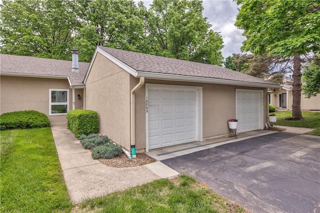 12735 W 108th Pl, Overland Park, KS 66210 - view of garage