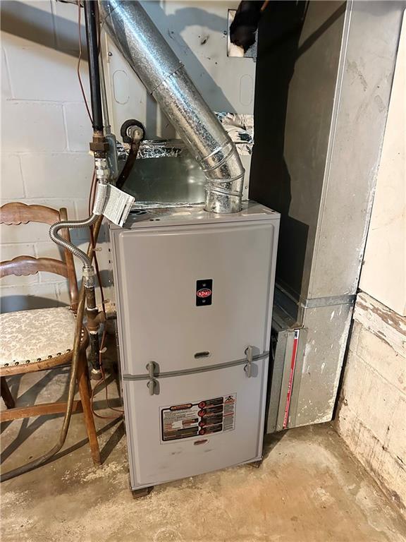 11305 E Winner Rd, Independence, MO 64052 - utility room featuring heating unit