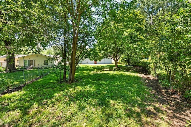 2729 S 52nd St, Kansas City, KS 66106 - view of yard