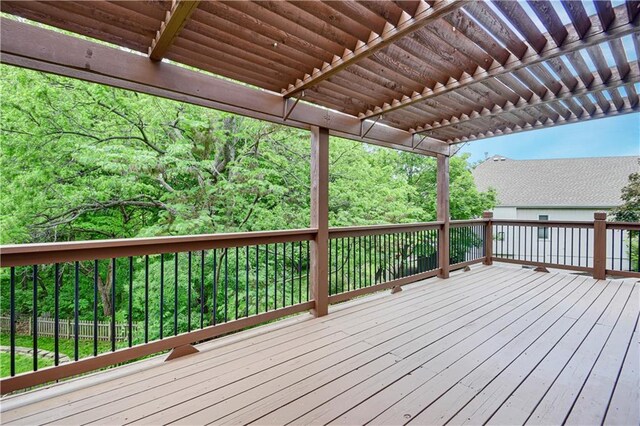 6330 N Nevada Ave, Parkville, MO 64152 - view of deck