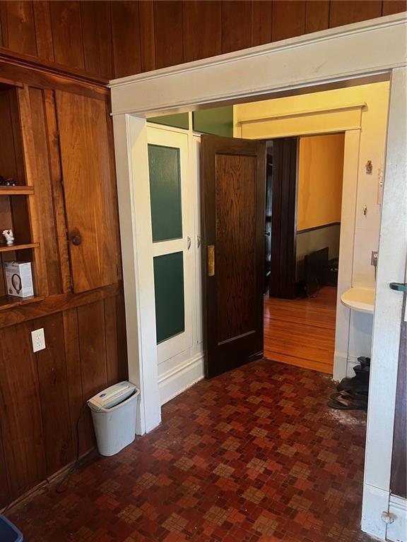 315 W 4th St, Ottawa, KS 66067 - view of corridor