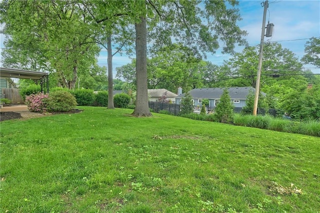 6411 Outlook Dr, Mission, KS 66202 - view of yard