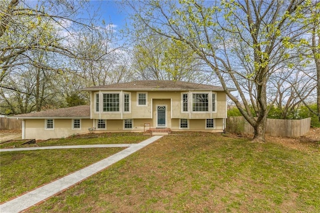 split foyer home featuring entry steps